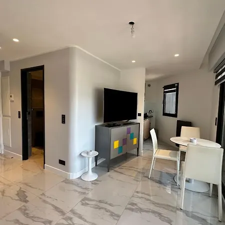 Les Jardins Du Yacht Club - Deux Pieces - Apartment